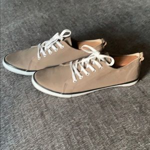 H&M canvas shoes